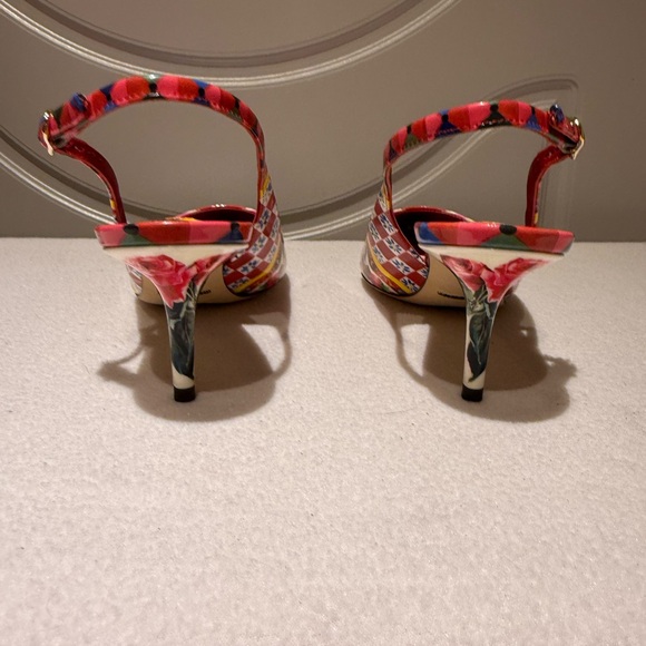 Dolce & Gabbana Women's Red Patterned Slingback Heels - Picture 4 of 5